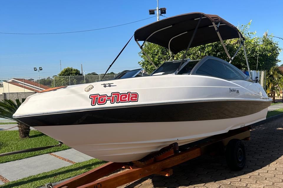 Focker 210 - Motor 150 HP Yamaha - Ano 2015